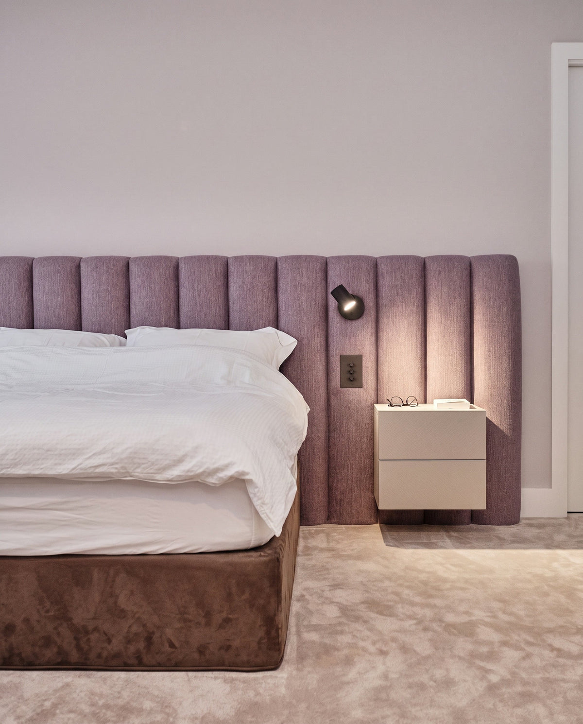 BEDSIDE UNITS